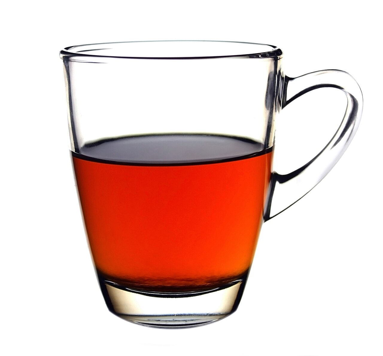 Enlever une tache de thé sur tissu, vêtement blanc ou tasse